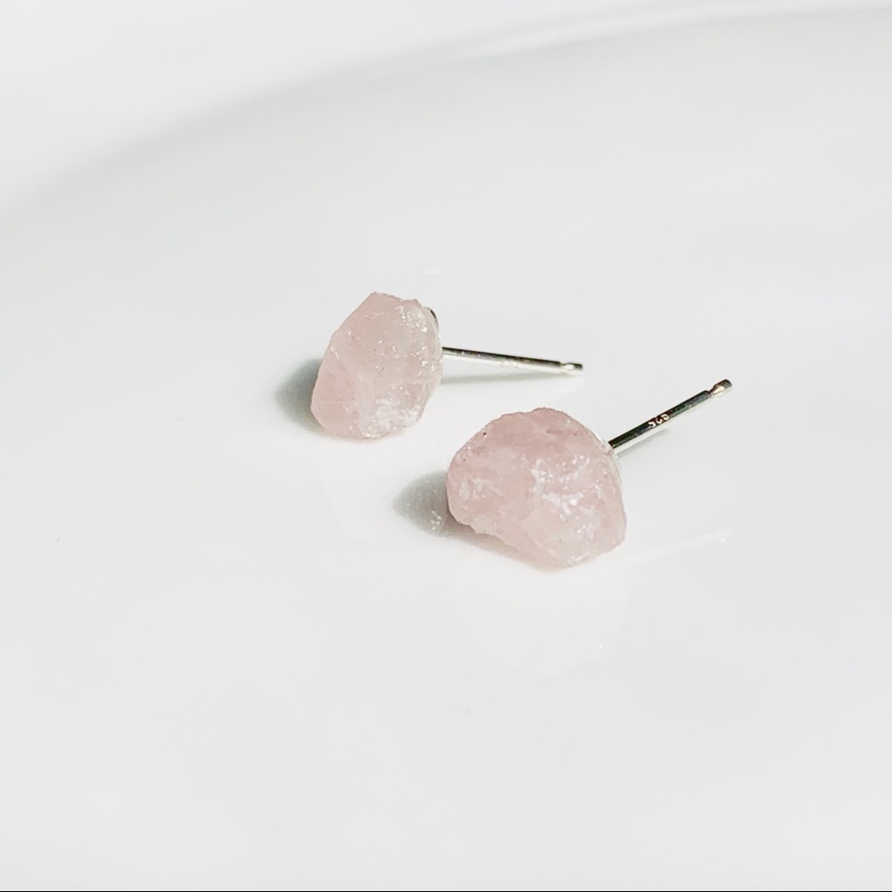 Raw Rose Quartz 925 Silver Studs Earrings - Picture 3 of 4